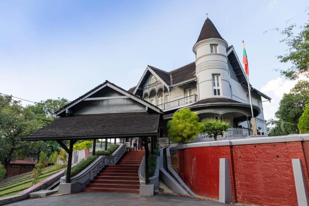 Real Link Hotel Yangon Bagian luar foto